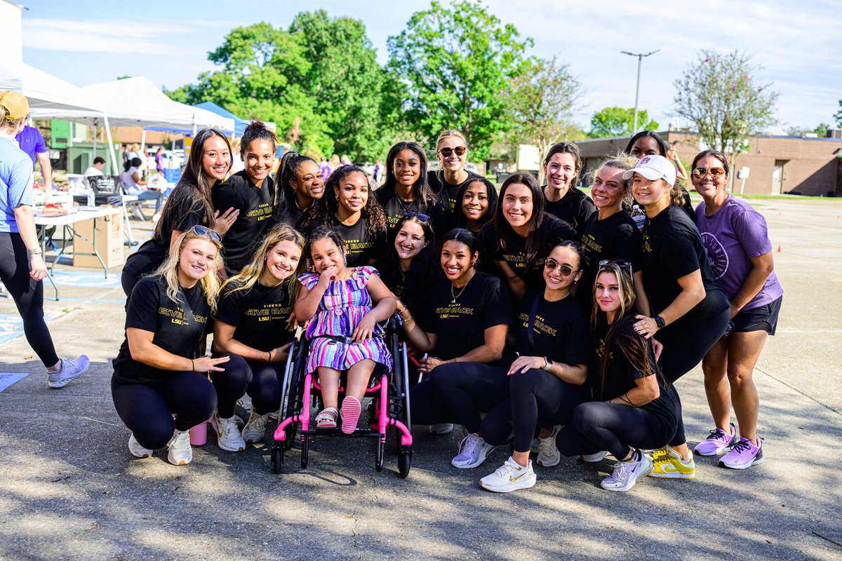 LSU Gymnastics tweet media