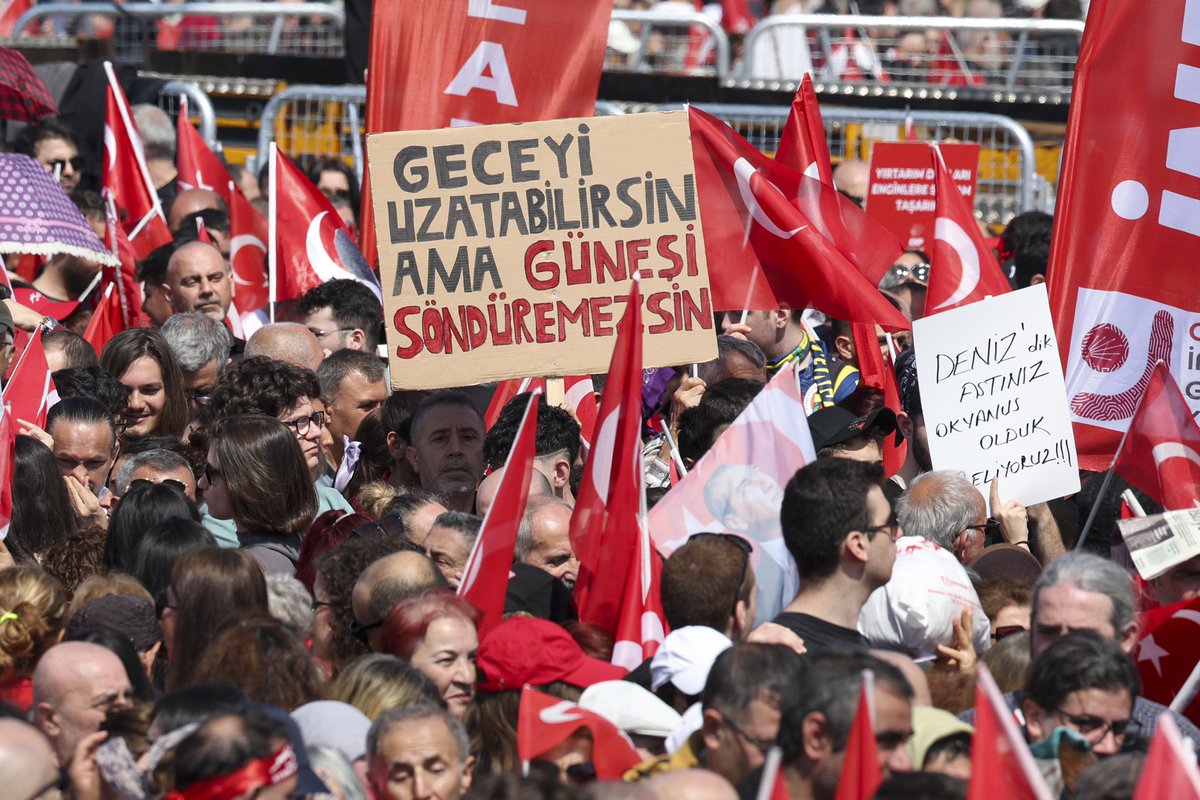 chpgenclik_gm's tweet photo. Maltepe’de milyonlar, Cumhurbaşkanı Adayımız Ekrem İmamoğlu’na özgürlük çağrısına ses oldu.

Mücadelemizi kararlılıkla sürdürecek; adalet için, demokrasi için, gözleri umut dolu bir gençlik için yepyeni bir sayfa açacağız. https://t.co/VGslJjhXXS