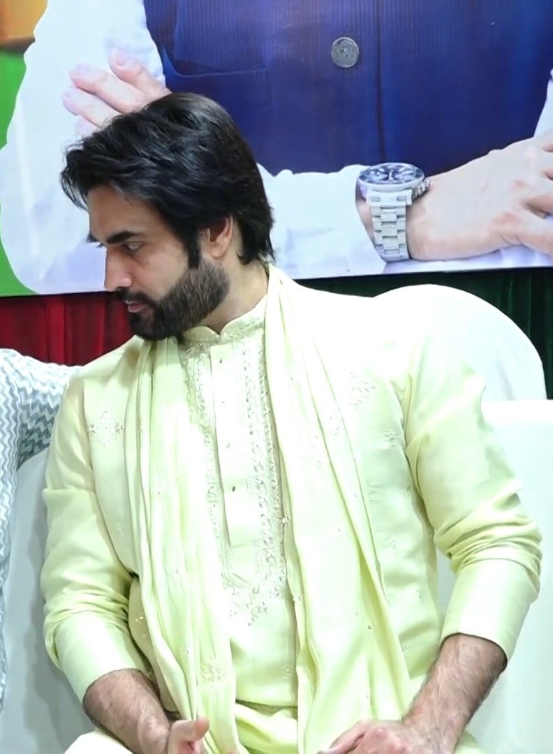 Too handsome to handle 🔥🔥♥️♥️

#VivianDsena #VDians
