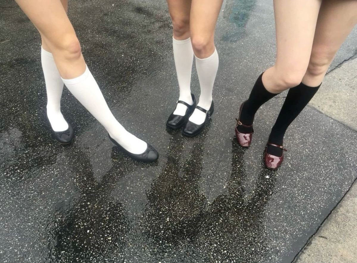 i want to wear knee highs with my best friends
