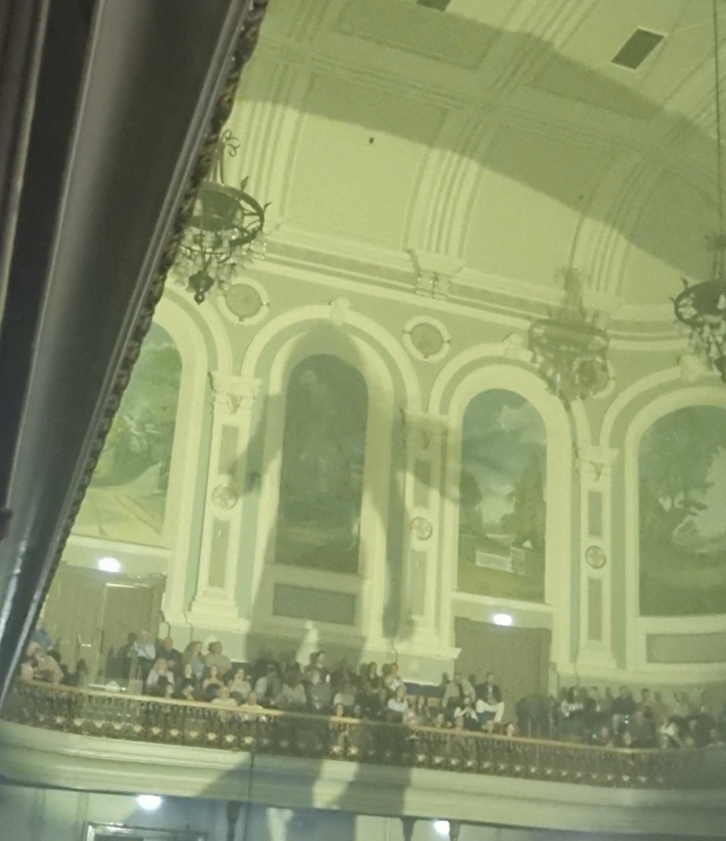 jaycdpk's tweet photo. @LOREEN_TALHAOUI Your shadow on the back wall of ulster hall in Belfast was an unexpected show of it's own https://t.co/QN0m6V92H7