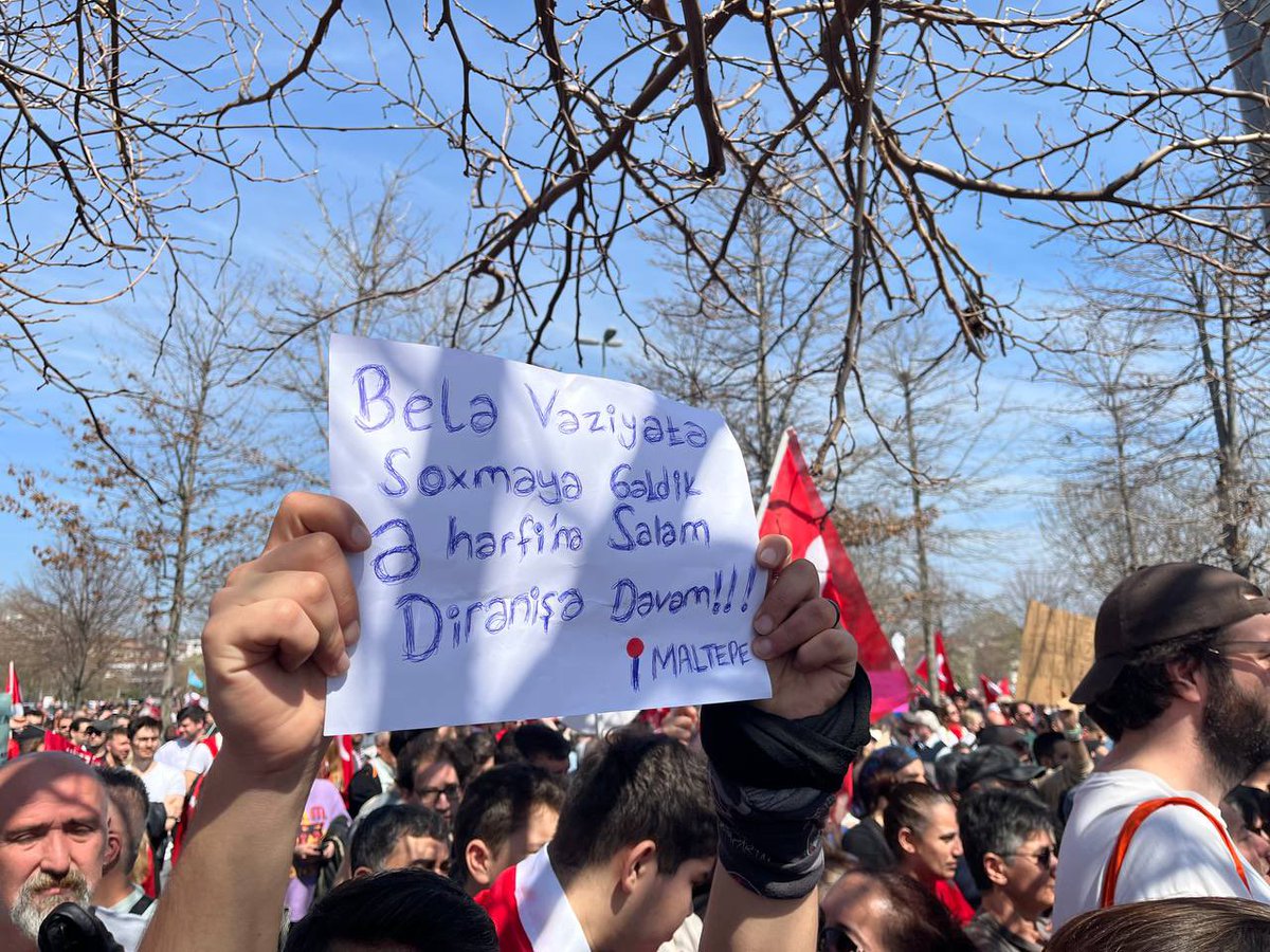 terseharf's tweet photo. Sizi çox sevirəm çooxx 
Məni də unutmamışlar
 #maltepemitingi https://t.co/jpXabJik0p
