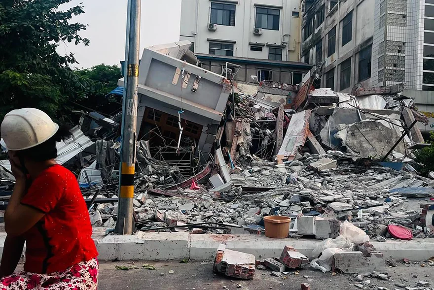 AstuteGaba's tweet photo. MYANMAR IN PICTURES
‘Town looks like a collapsed city’: Myanmar earthquake – in pictures
The collapsed Ava Bridge following the earthquake in Mandalay, Myanmar
#Earthquake #Thailand #Bangkok #Mothernature #MyanmarEarthquake #mayanmar #AungBan #ChadchartSittipunt #news #breakingNews #AvaBridge