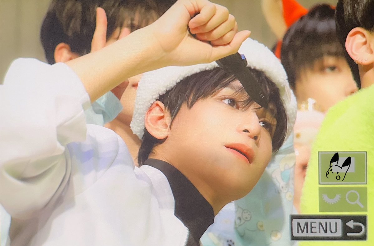 피카⚡️ tweet media