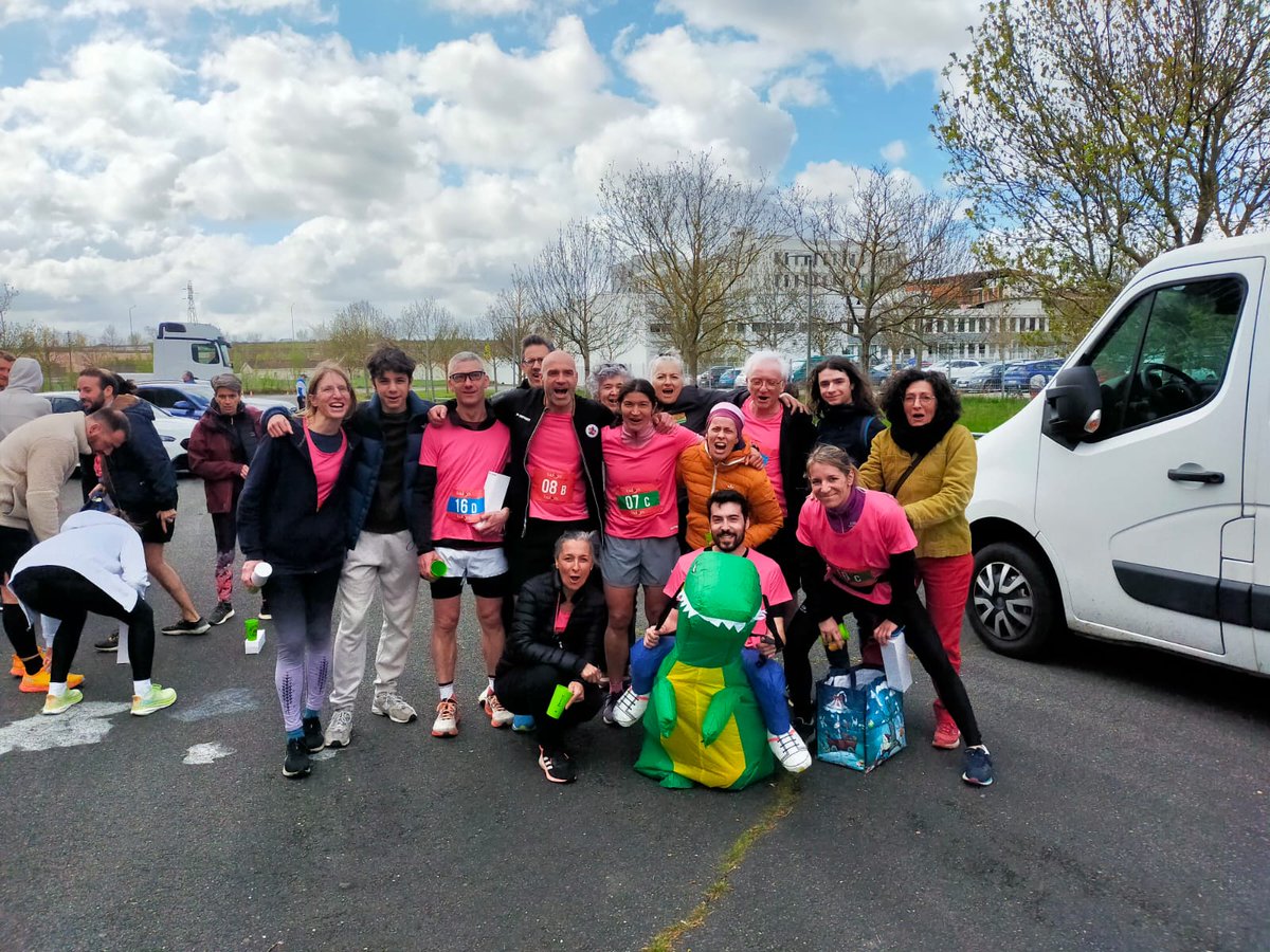 3 équipes d'enseignants ont représenté le <a href="/LPRolandGarros/">Lycée Roland Garros de Toulouse</a> ce matin à l'éducarun. Et un podium 🏆
Merci <a href="/JGallieni/">LPO GALLIENI Toulouse</a> pour l'évent 💪🏼