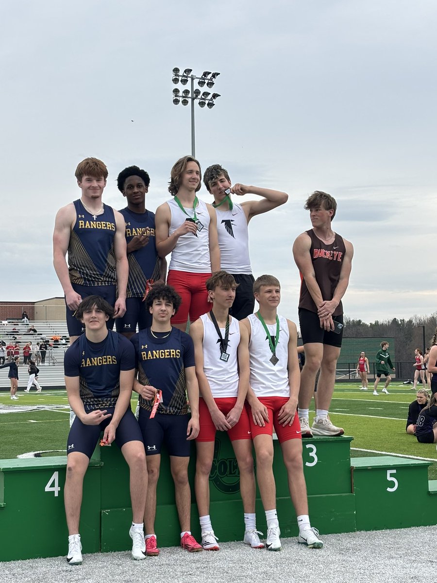 Cloverleaf Relays Results

Boys 110 Shuttle Hurdles

2nd!

Austin DeShazo🥈
Luke Bartell🥈
Gus Dutta🥈
Marco Farago🥈

Good job guys