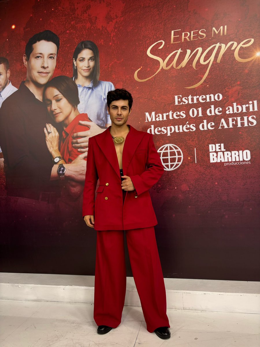 SergioArmasgo's tweet photo. Ayer fue la conferencia de prensa de #Eresmisangre la nueva apuesta televisiva de @DelBarrioPro desde este 1 de Abril después de #AFHS en @americatv_peru No se la pierdan!  🎬#tvperuana #peru #novela https://t.co/vU7IyF6TFe