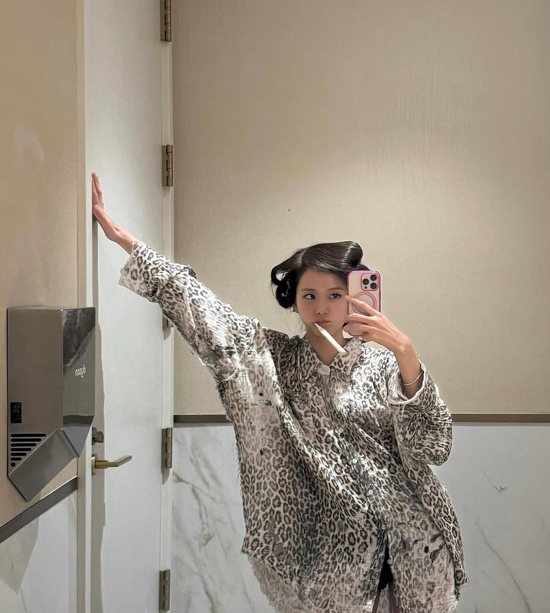 blackpinkbabo's tweet image. Jisoo IG update 🩷 @Blackpink