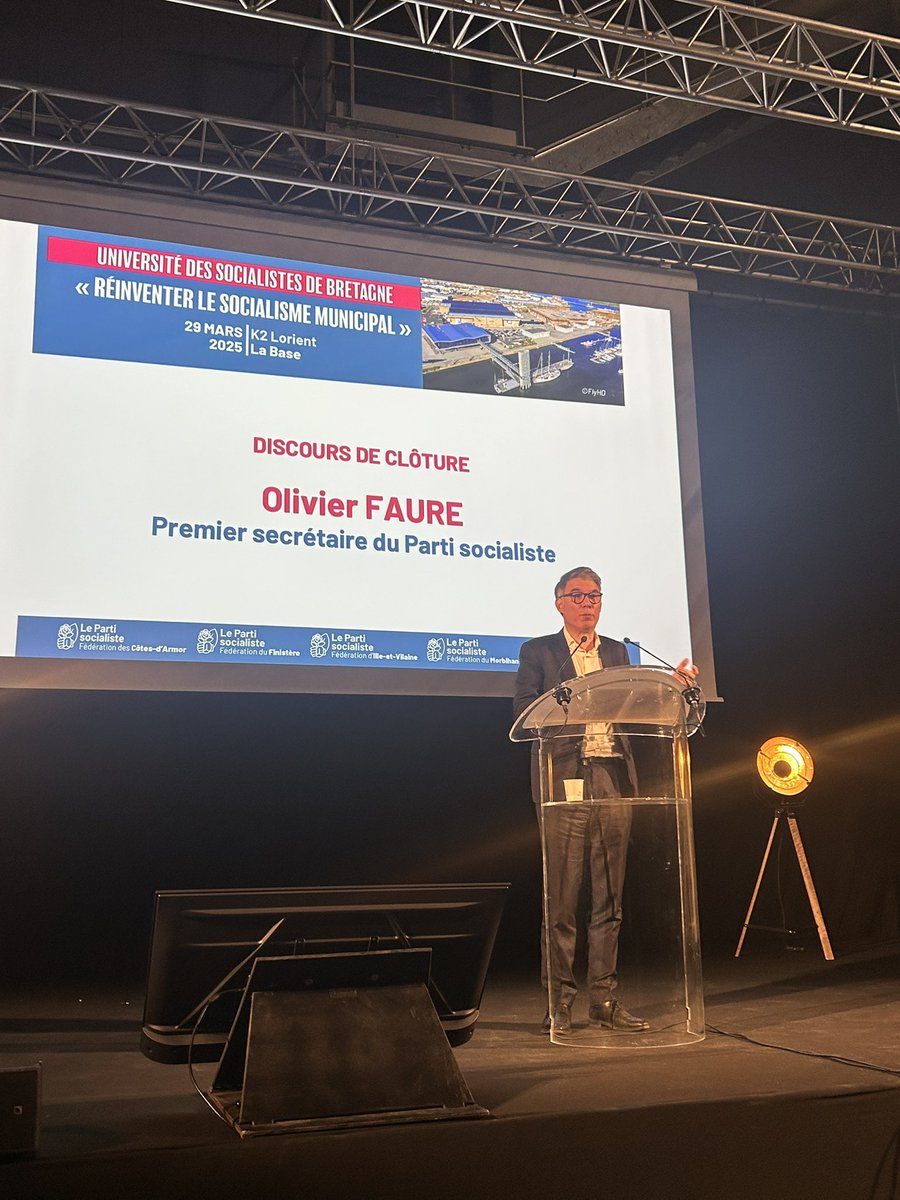 « Nous ne sommes pas prêts à nous laisser marcher sur les pieds. Si le gouvernement ne respecte pas le dialogue social, nous serons nous mêmes à l’origine d’une censure du gouvernement ». 

Un discours puissant de <a href="/faureolivier/">Olivier Faure</a> à Lorient devant les socialistes bretons.