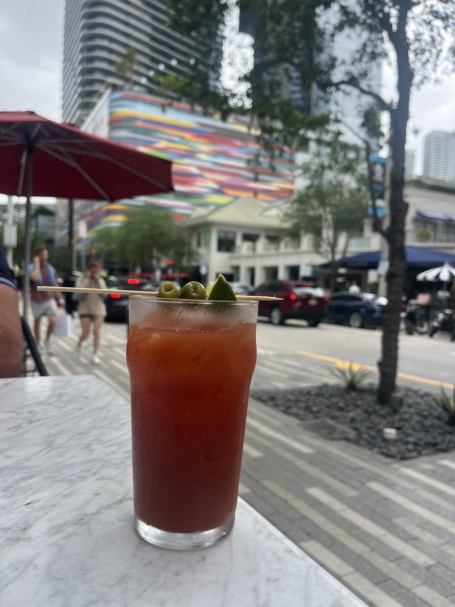 JoelRRiveron's tweet photo. Pues a disfrutar el fin de semana!! #MiamiOpen #ULTRA25 #HappySaturday #EnjoyTheLife #breakfast https://t.co/LZ5JjOPTqV