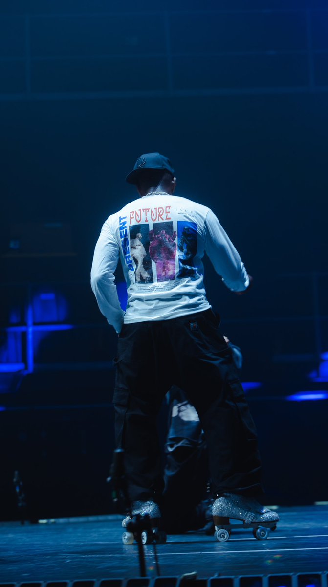 Usher Raymond IV tweet media