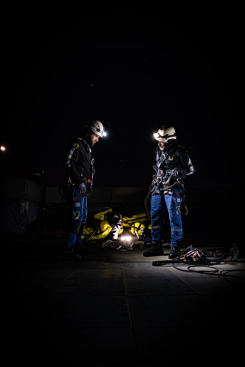 A night with no stars. 🌌

#ziendustriyel #ropeaccess #ipleerişim #workatheight #yüksekteçalışma #nightshift #healthandsafety