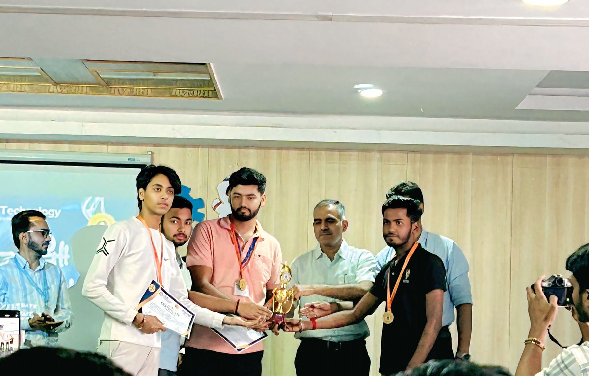 dripexcode's tweet image. Thrilled to have secured Runner-Up at Hackathon 2025 organized by Kashi Institute of Technology! 🙌 Grateful for the opportunity to showcase my skills and collaborate with amazing minds. Onward and upward! 🚀 #Techathon2025 #Hackathon #Innovation #Achievement #TechCommunity