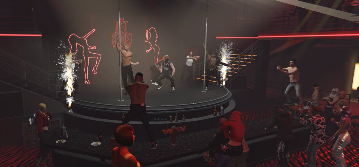 InfamesLEO's tweet image. El BCSO cierra sus 3 días de clase con armamento y tiro + la victoria en las batallas de baile.

¿Será que nuestros pollitos tienen el mismo éxito que nosotros en su examen de hoy?