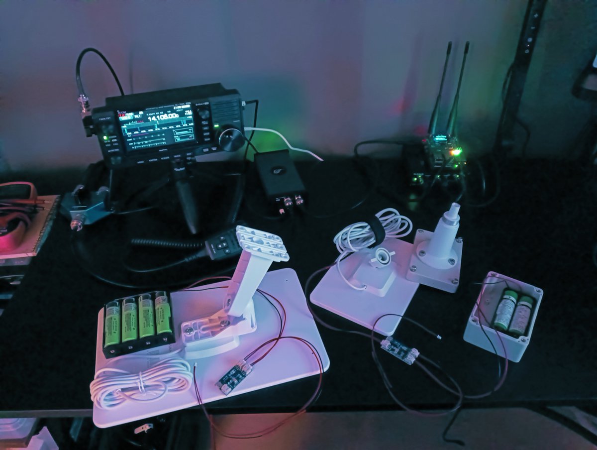 Mass production of autonomous nodes, it's about time!

#lora #radioaficionados #iot #meshtastic #radioaficion #lilygo #esp32