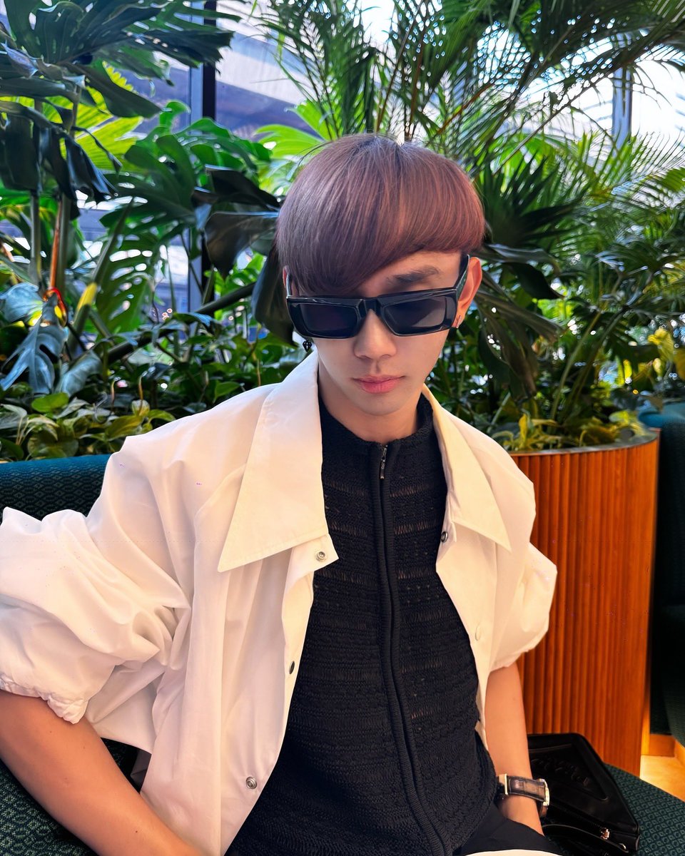 aggato2's tweet photo. le cafe of LV https://t.co/xbxlvx8V3O