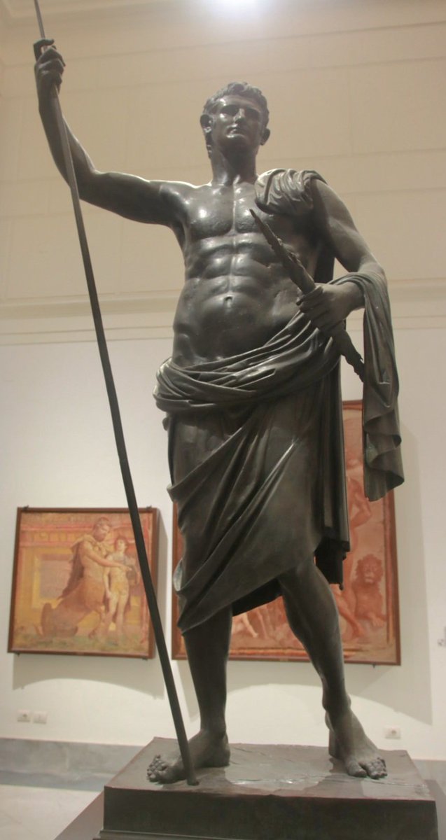 Delighted to introduce our Y10 GCSE classicists to the guvnor this afternoon at the National Archaeological Museum in #Naples. #Augustus