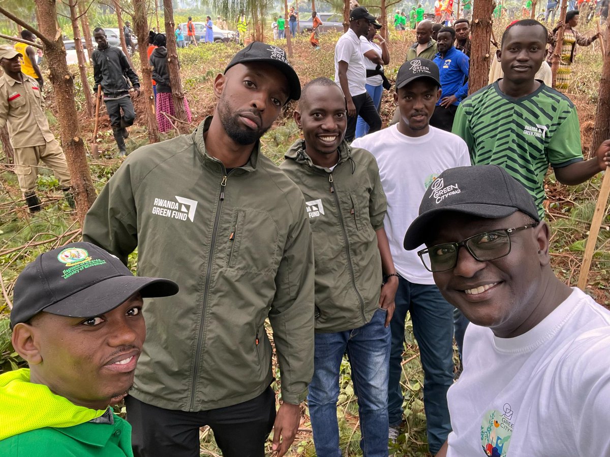 Rwanda Green Fund (@greenfundrw) on Twitter photo Today, the #RwandaGreenFund team, alongside <a href="/EnvironmentRw/">Ministry of Environment - Rwanda</a> , its partners, and the people of <a href="/CityofKigali/">City of Kigali</a>, took part in a community work activity in Nyarugenge District.
This initiative was held in celebration of World Forest Day and World Water Day, highlighting our commitment Today, the #RwandaGreenFund team, alongside <a href="/EnvironmentRw/">Ministry of Environment - Rwanda</a> , its partners, and the people of <a href="/CityofKigali/">City of Kigali</a>, took part in a community work activity in Nyarugenge District.
This initiative was held in celebration of World Forest Day and World Water Day, highlighting our commitment