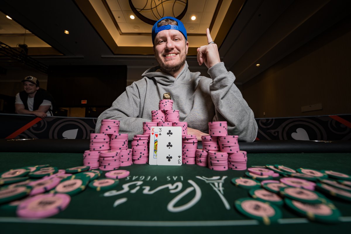 Chad Holloway (@chadaholloway) on Twitter photo Earlier this week, <a href="/sam_laskowitz/">Sam Laskowitz</a> topped a field of 126 entries to win the <a href="/WSOP/">WSOP - World Series of Poker</a> Circuit <a href="/HorseshoeVegas/">Horseshoe Las Vegas</a> Event 10: $2,200 High Roller for $63,866 & his first gold ring.
It came just five weeks after the birth of his son! Love to see it! Earlier this week, <a href="/sam_laskowitz/">Sam Laskowitz</a> topped a field of 126 entries to win the <a href="/WSOP/">WSOP - World Series of Poker</a> Circuit <a href="/HorseshoeVegas/">Horseshoe Las Vegas</a> Event 10: $2,200 High Roller for $63,866 & his first gold ring.
It came just five weeks after the birth of his son! Love to see it!