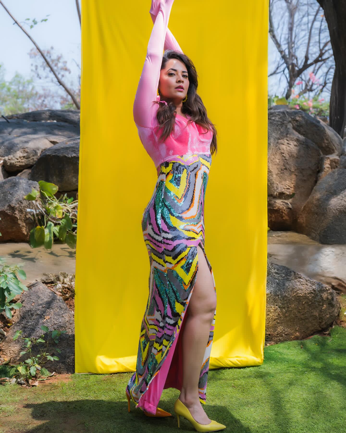 GnOTQuZbgAAHOel?format=jpg&name=large