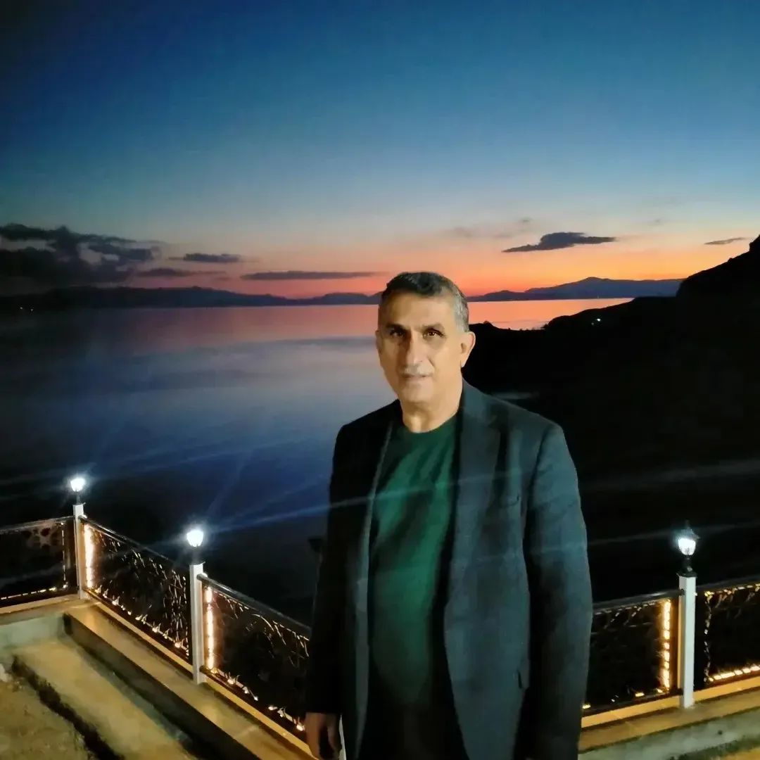 Yüreklerin birbirine daha da yakın olduğu, dostlukların, kardeşliklerin pekiştiği bu mübarek günlerde, sevdiklerinizle birlikte nice mutlu bayramlar geçirmenizi dilerim. Ramazan Bayramınız mübarek olsun İnşallah!
#RamazanBayramı