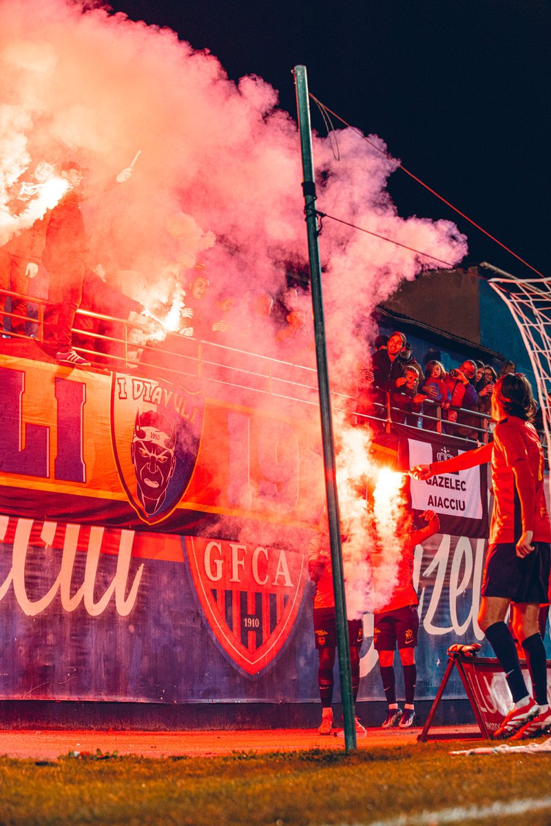 nationalfoot_'s tweet photo. L'ANU FATTUUUUUUUUUUUUUUUUUU 😍😍😍

LE GAZÉLEC AJACCIO EST OFFICIELLEMENT PROMU EN NATIONAL 3, DEUX ANS APRÈS AVOIR FAILLI DISPARAÎTRE, APRÈS DEUX PROMOTIONS DE SUITE, C'EST FOUUUU 🤯❤️💙

BRAVO @gfc_ajaccio. 👏🏻 https://t.co/sYpGWdORbg