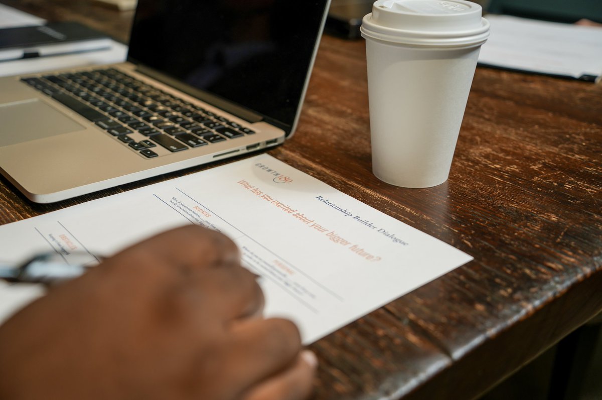 ELEVATION180's tweet image. 📝☕ Focused, fueled, and ready to execute. When you have the right tools, clarity leads to action, and action leads to impact. This client is about to turn insight into results—what&apos;s your next move?

 #ELEVATION180 #WinningHabits #StrategyInMotion