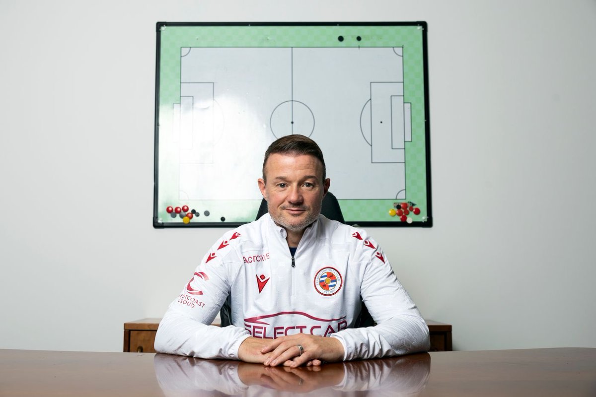 NTT20Pod's tweet photo. Reading have moved up to 6th in League One after beating Peterborough 3-1 this afternoon. 👑 

The Royals are unbeaten in their last 11 league games. 💪 

Huge credit to Noel Hunt and his players. 👏 

#ReadingFC #EFL https://t.co/H46hufhp1h