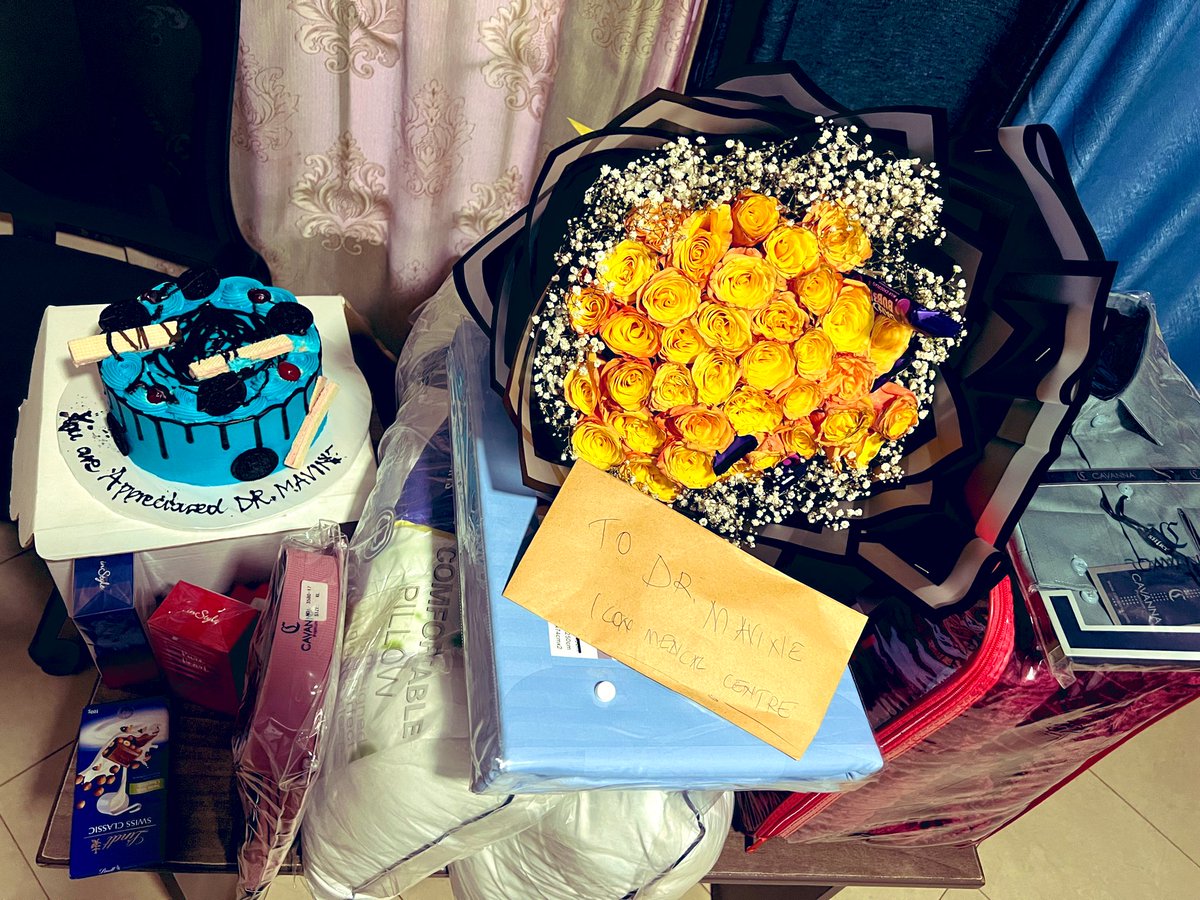 DMavine's tweet image. What a surprise!!!
Someone today came to my office not to seek for medical assistance but simply to say “thank you.” What a gesture!!!.