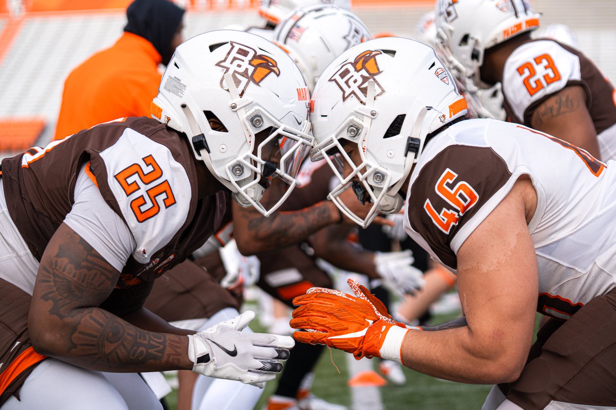 It was a great morning to put the pads on and put in the work 💪

#AyZiggy 🟠🟤