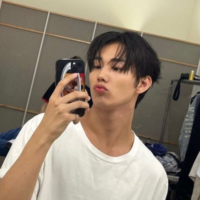 ม่อน tweet media