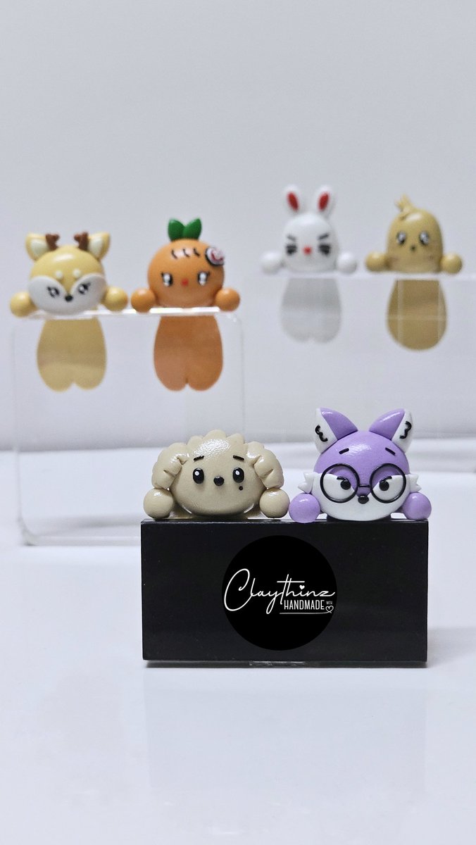 claythinz's tweet photo. Handmade clay hippers for phone!

Available for made to order. DM me to order and other inquiries.

#seventeen #miniteen #carat #foxdungee #kimja #choitcherry #bboogyuli #doa #shuashumi #bt21 #tata #mang #chimmy #KpopFashion https://t.co/og0Ua91sar