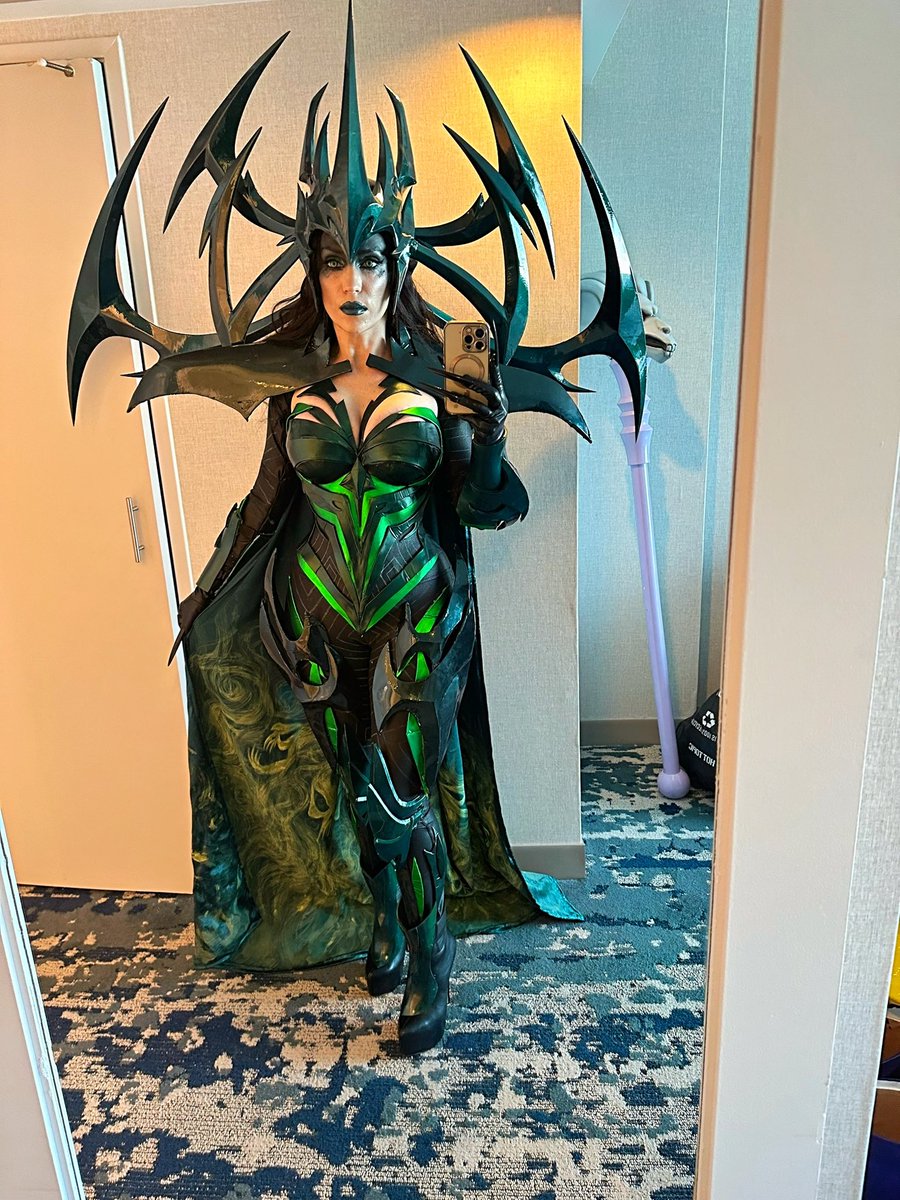 Graciecosplay's tweet photo. Hela Marvel Rivals 💚 https://t.co/p2zD3g9EOV