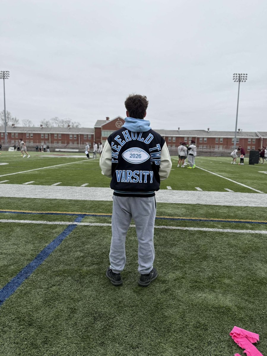rattiner_jake's tweet image. Had an amazing visit @_SCFootball! Thank you to the coaches and players for the hospitality! Thank you to @CoachNipon for the invite, and thank you for showing me what springfield is all about @Mike_Cerasuolo @Coach_Pavelchak @juliantarpey. Can’t wait to be back on campus soon!
