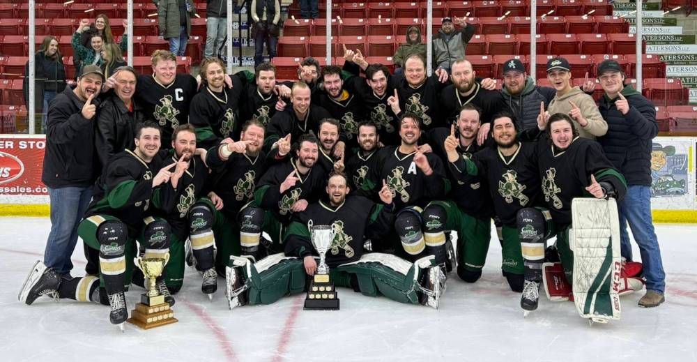 The Killarney Shamrocks beat the Virden Oil Kings 4-2 late Thursday at Tundra Oil and Gas Place to win the Tiger Hills Hockey League championship. buff.ly/ig2qz1m #bdnmb
