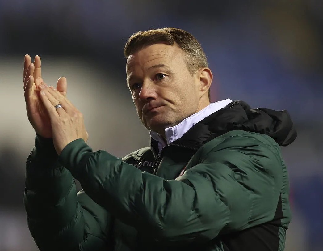 72cast (@weare72cast) on Twitter photo A word for Noel Hunt and his players…👇
Given all of the issues that Reading are facing off the pitch, for them to be 6th in League One and 11 games unbeaten is simply remarkable. 👏
<a href="/SellBeforeWeDai/">Sell Before We Dai</a> #ReadingFC #EFL A word for Noel Hunt and his players…👇
Given all of the issues that Reading are facing off the pitch, for them to be 6th in League One and 11 games unbeaten is simply remarkable. 👏
<a href="/SellBeforeWeDai/">Sell Before We Dai</a> #ReadingFC #EFL
