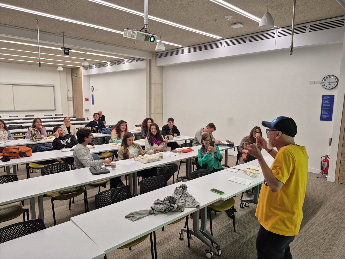 Grupo SUR Uniandes (@gruposur_uandes) on Twitter photo Esta mañana estuvimos con <a href="/OmarRinconTV/">Cultura y comunicación</a> en un taller con periodistas acerca de nuestro proyecto de habitabilidad urbana. Es chévere es vivir en Bogotá? Y la Cra 7? Si es chévere? No mucho
Hablamos de un mpntónde historias: pájaros, movilidad, salud, espacio público, seguridad... Esta mañana estuvimos con <a href="/OmarRinconTV/">Cultura y comunicación</a> en un taller con periodistas acerca de nuestro proyecto de habitabilidad urbana. Es chévere es vivir en Bogotá? Y la Cra 7? Si es chévere? No mucho
Hablamos de un mpntónde historias: pájaros, movilidad, salud, espacio público, seguridad...