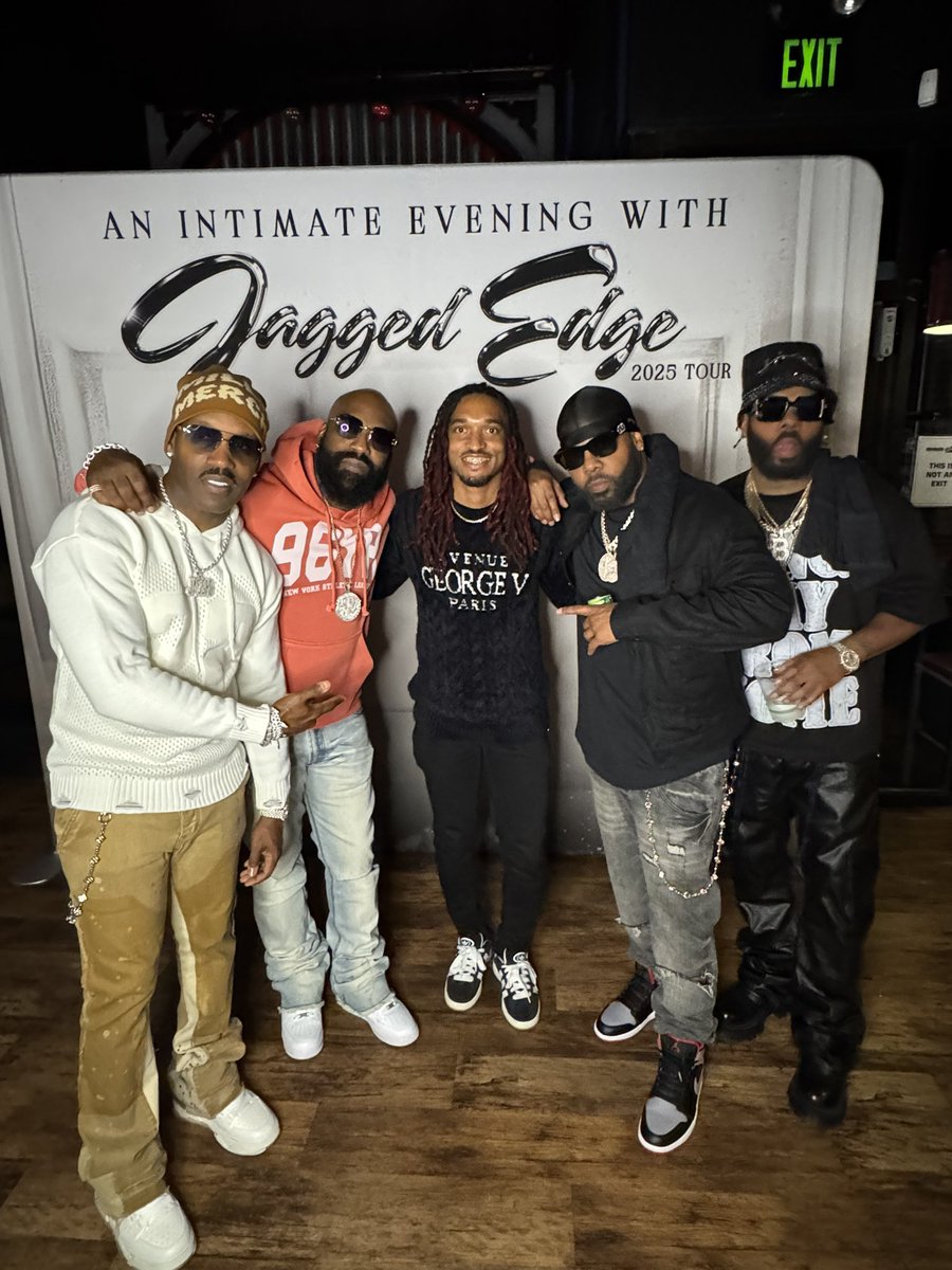DaqaviseWinston's tweet photo. Last night was definitely a time https://t.co/Tytbn4k4WM