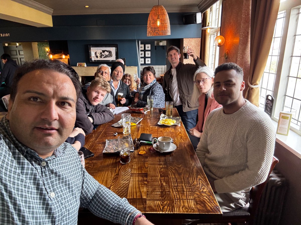 Great to be out today in 🌞#shirley #solihull with team of volunteers to speak to residents in Shirley West. Many people appreciated the services provided by <a href="/SolihullCouncil/">Solihull Council</a>  run by #conservative compared to neighbouring #birmingham ongoing chaos over bin strikes .