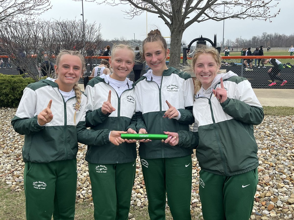 OHRocketGolf's tweet image. The 4x800 Relay debuts as Seneca East Champions. Great job Hayley, Laney, Kendall, &amp;amp; Lily!!!