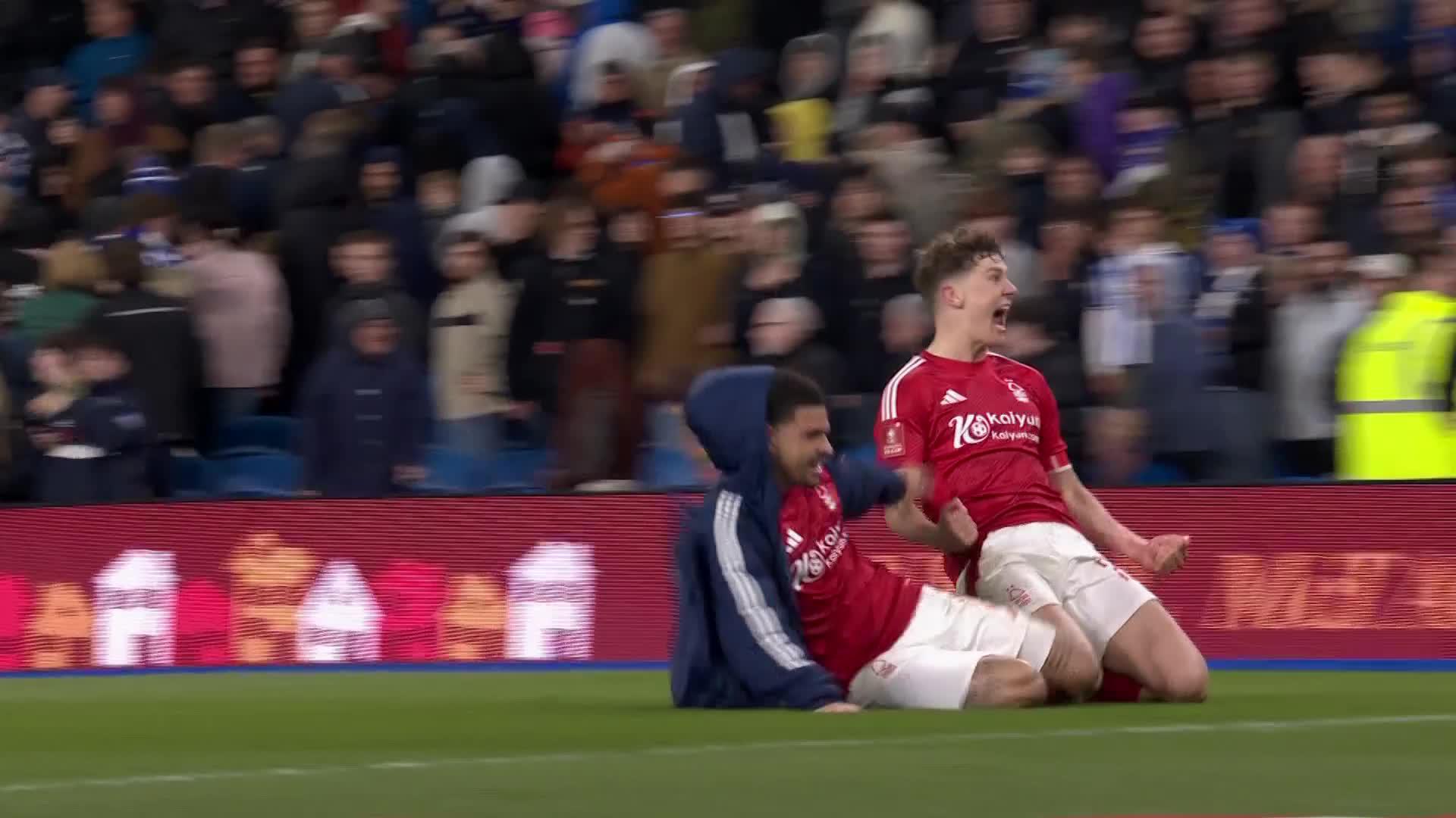 Who else but Mr. @NFFC? Ryan Yates sends Nottingham Forest to Wembley 🏆#EmiratesFACup