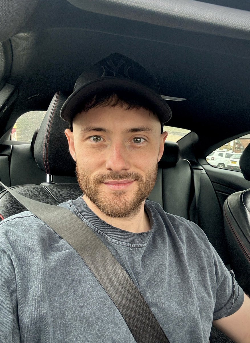 Hope everyone is having a great weekend.

For me it’s been a day of
✔️ Admin
✔️ Gym
✔️ Swim
✔️ Steam room &amp; ice bath 
✔️ Hair trim
✔️ Housework
And now time to simply chillllllll 👌