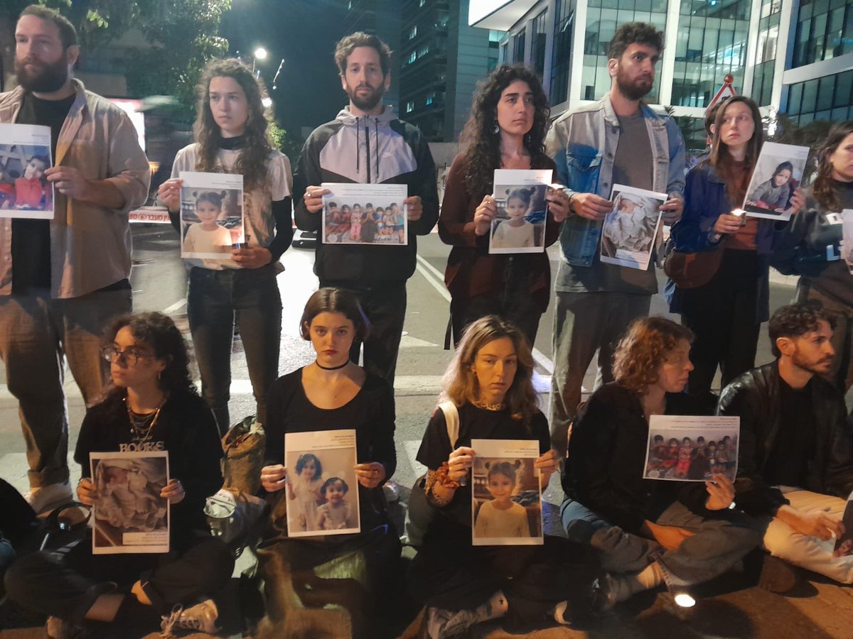 Iris Leal tweet media