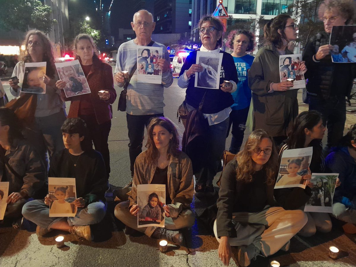 Iris Leal tweet media