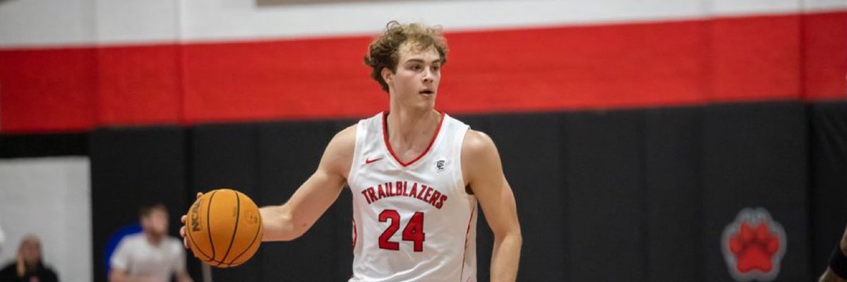 6'6 guard/wing transfer Michael Wilson out of North Greenville (D2) tells me that he's hearing from Bellarmine, William &amp; Mary, Gardner Webb, Georgia Southern, WKU, Niagara, ODU, ORU, Maine, Missouri State, UMBC, +.

16.9 PPG
6.6 RPG
1.3 APG