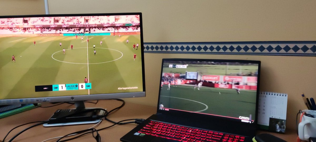 ⚽🔍🕵️💻
Haciendo los deberes, calienta que sales...😉
Siempre al dia