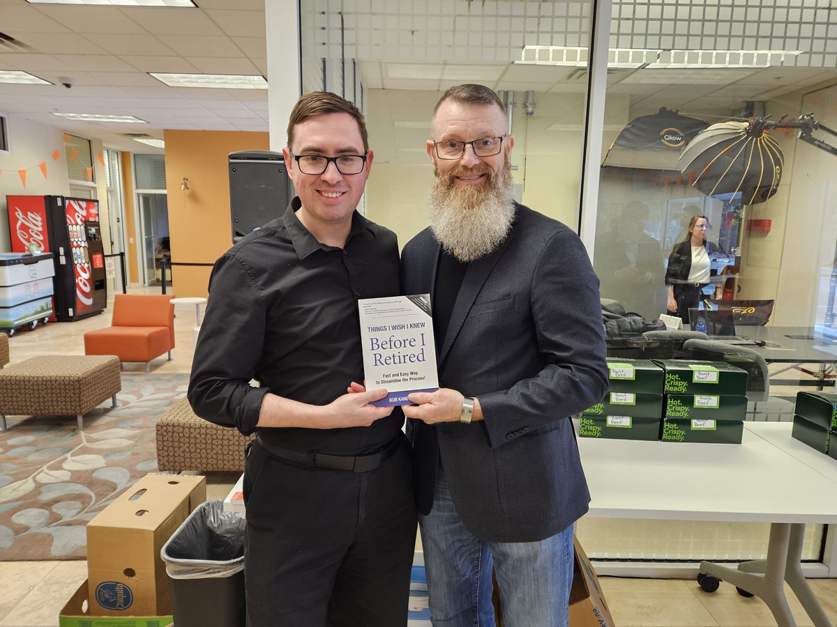 Last week we held our 134th Project Transition USA LinkedIn Workshop at the Hillsborough County Entrepreneur Collaborative Center in Ybor City! It was a fun class with lots of student interaction.

linkedin.com/posts/peteblum…