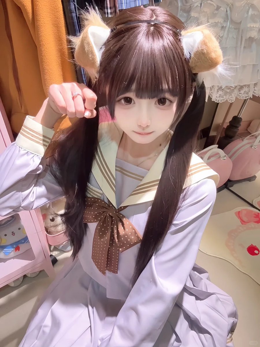orylyva's tweet photo. 如果你看扁了我，那我就扁扁的走开
#水瓶 #甜妹 #dressing #happy  #cute #girl #sweetgirl https://t.co/U1mABpNwwE