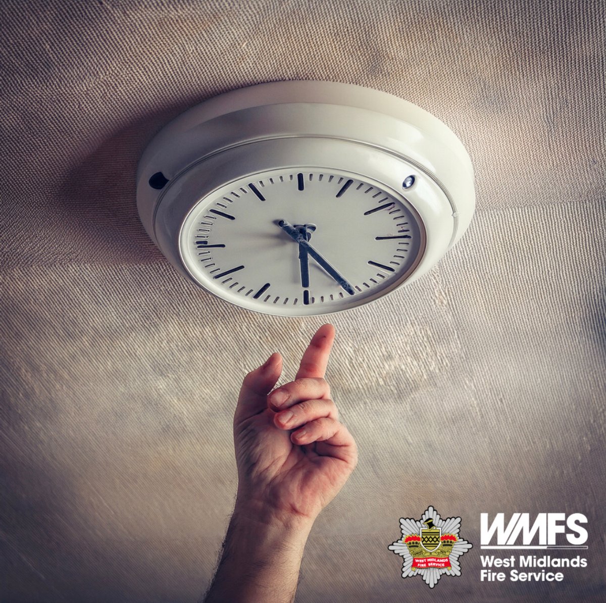 📣 British Summer Time incoming! 

🕰️ It only takes a few seconds to put your clocks forward...

🔊 ... and to test your smoke alarms. 

🔥 Seconds save lives.