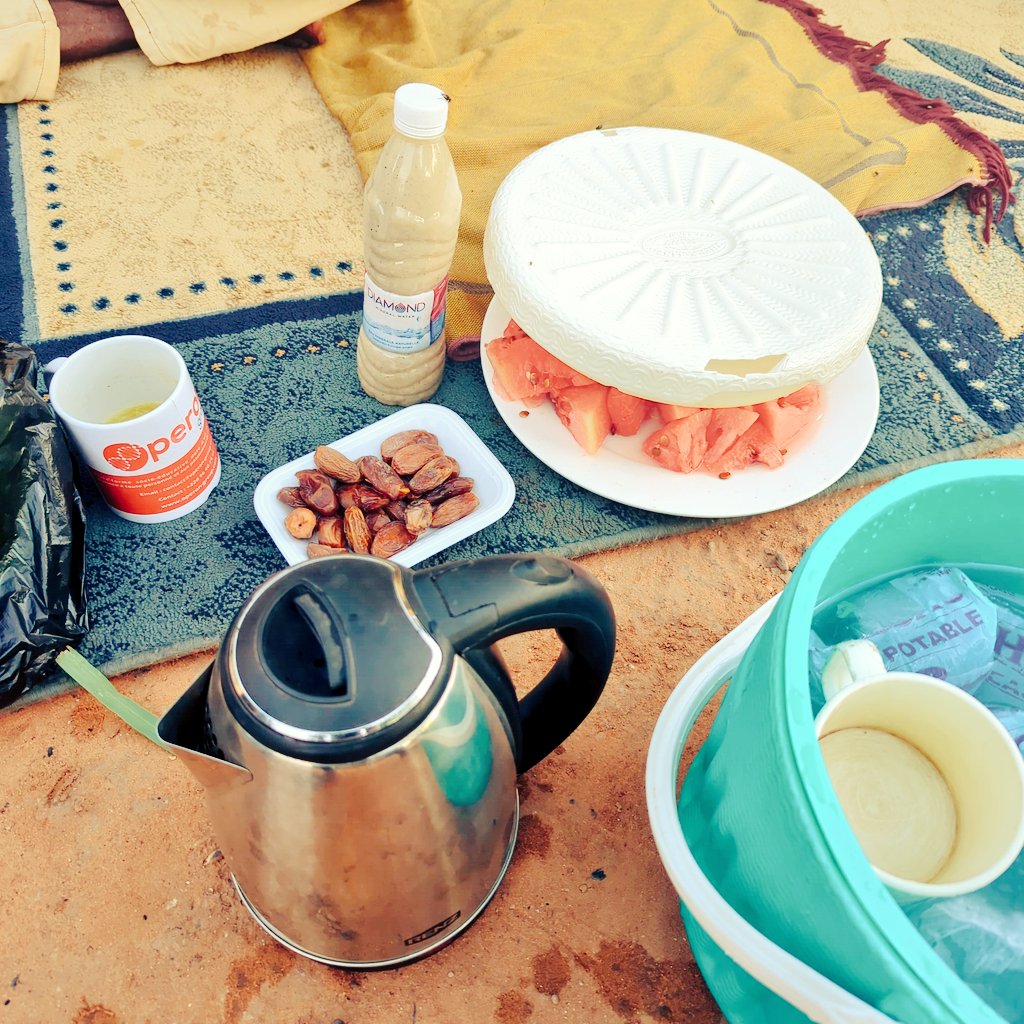 Fin d'un mois remplis de piété et de grâce.
Qu'Allah le tout puissant nous fasse grâce et que sa miséricorde nous accompagne.
Amine 
#RamadanMubarak